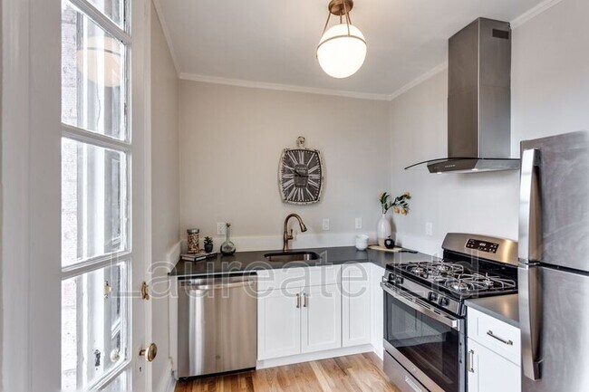 Photo - 1452 Detroit St Unidad #2