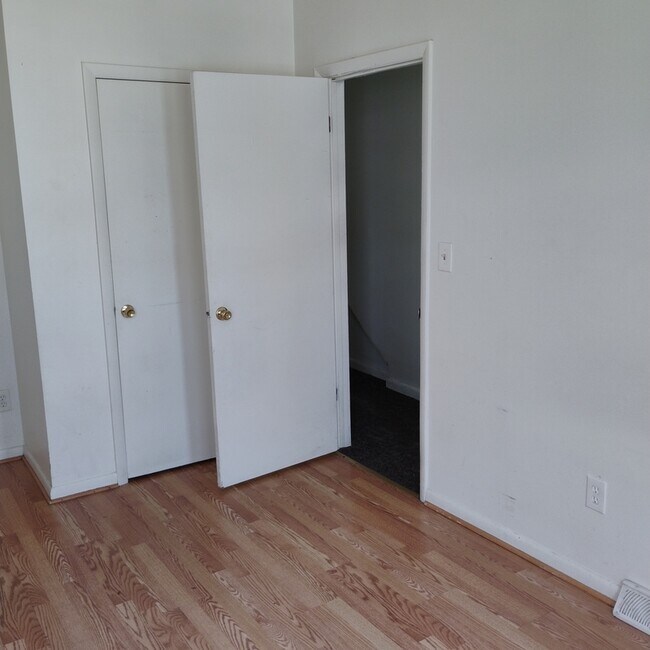 Photo - 452 A Hudson Ave