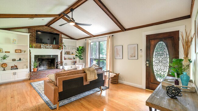 Photo - 707 Tower Dr