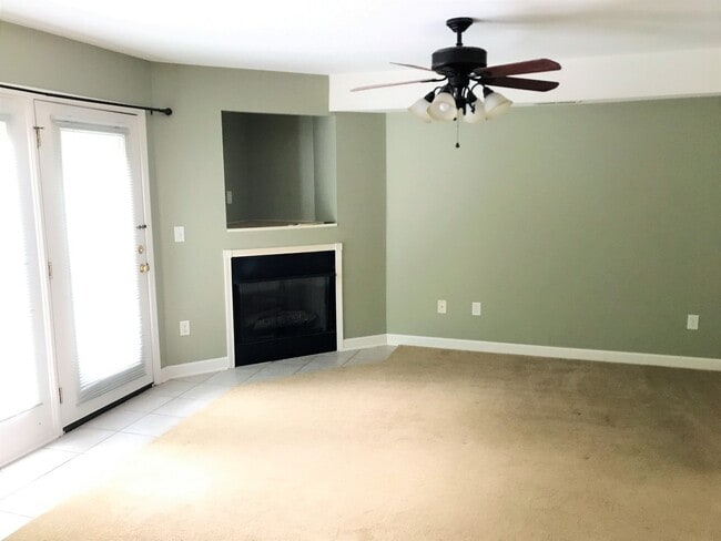 Photo - End Unit Townhome on Quiet Cul-De-Sac in Covington Crossing