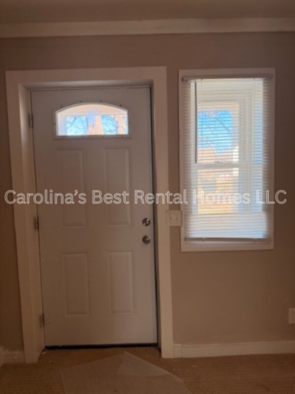 Photo - 621 Milligan St