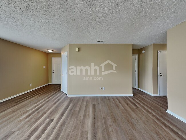 Photo - 6898 W Raleigh Dr