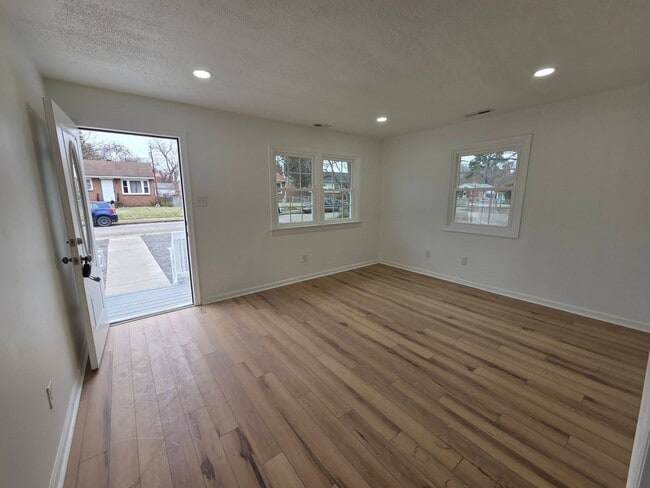 Photo - 5506 Campbell Ave