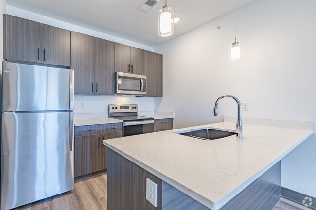 1BR, 1BA - 740SF - Kitchen - GreenBerry Apartments