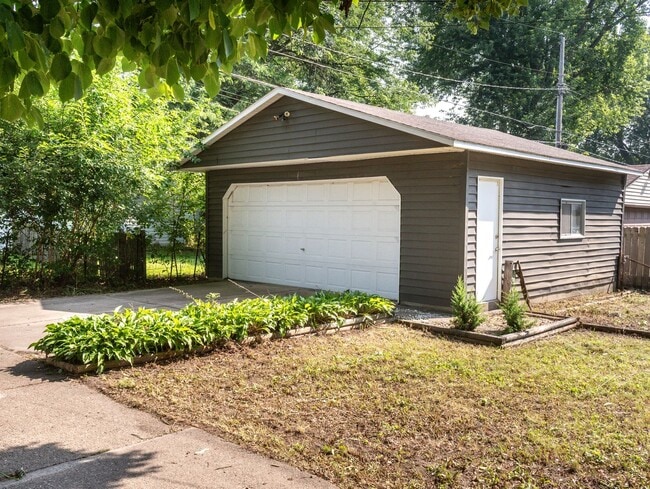 Photo - Rare home available for rent in Eken park! Unit Coolidge