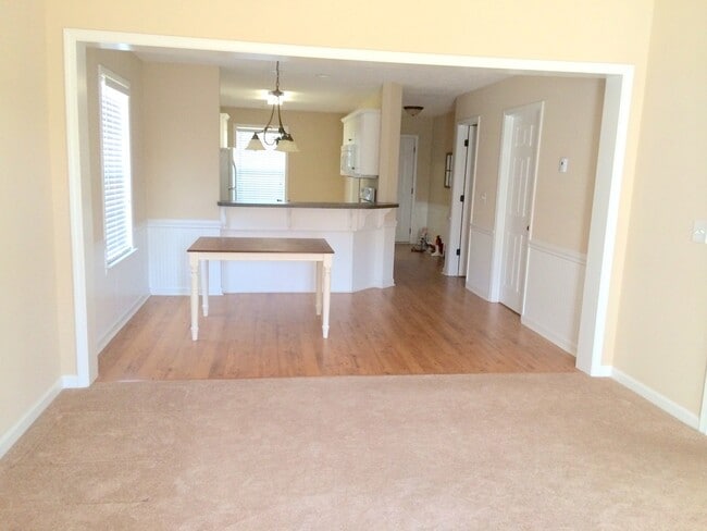 Photo - 221 Sunview Dr