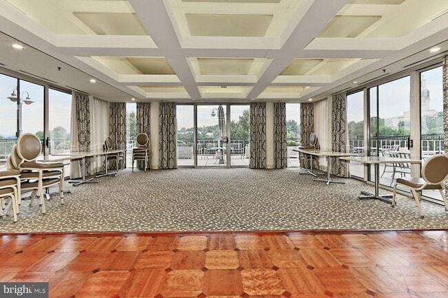 Photo - 2151 Jamieson Ave Unidad 1011