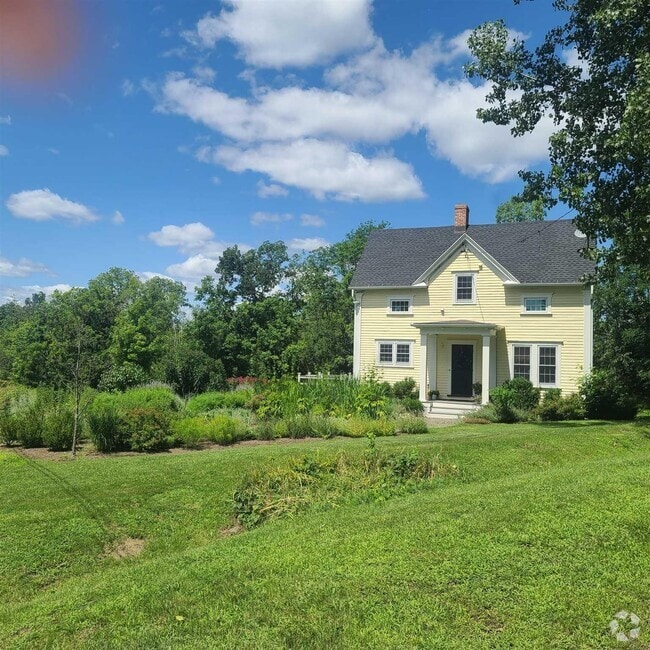 Building Photo - 182 Oak Hill Rd Rental