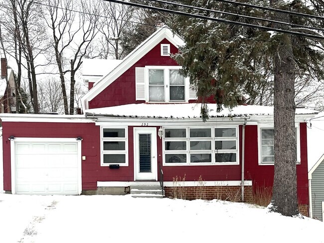 Building Photo - 292 Hillside Ave Rental