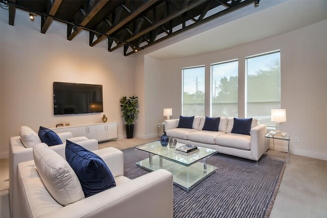 92 Dennis St Unit B