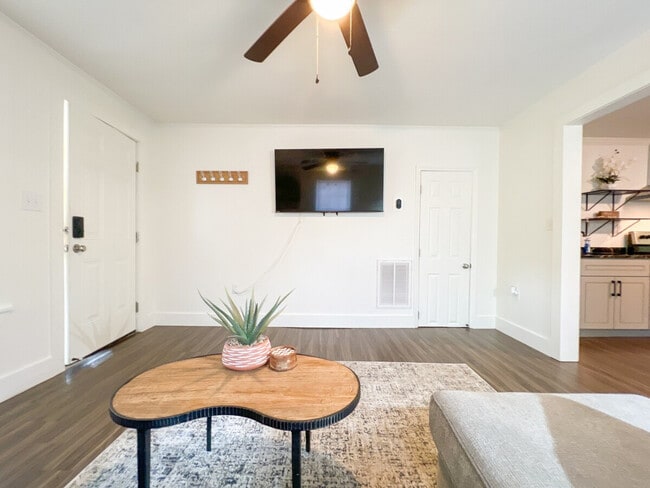 Photo - 206 Tremont Ave Unit ID1234790P