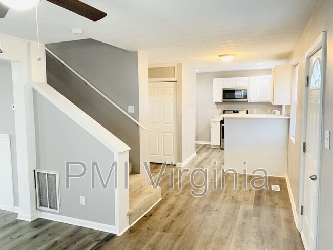 Photo - 3105 Brighton St