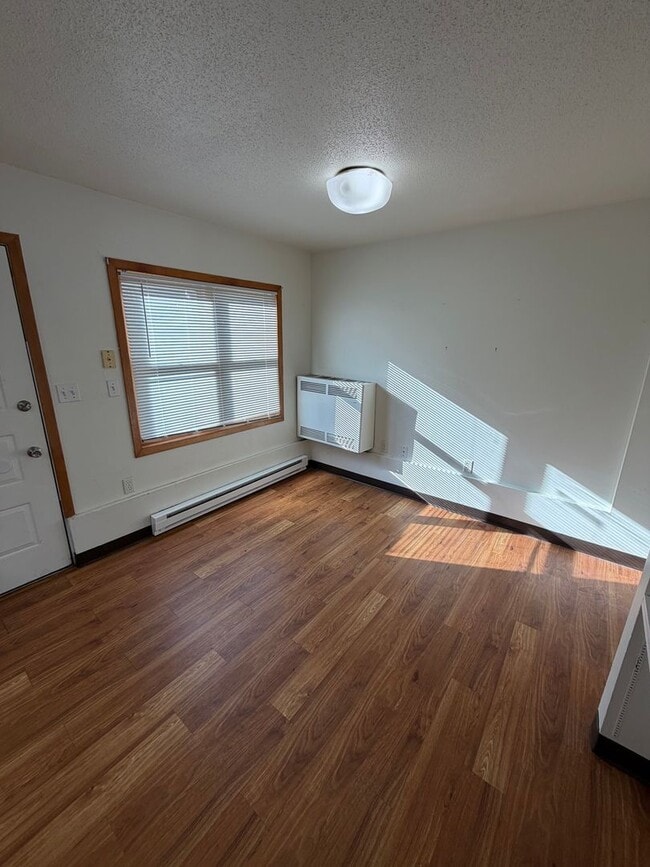 Photo - 317-319 N 3rd Ave W Unit 319 N 3rd Ave W