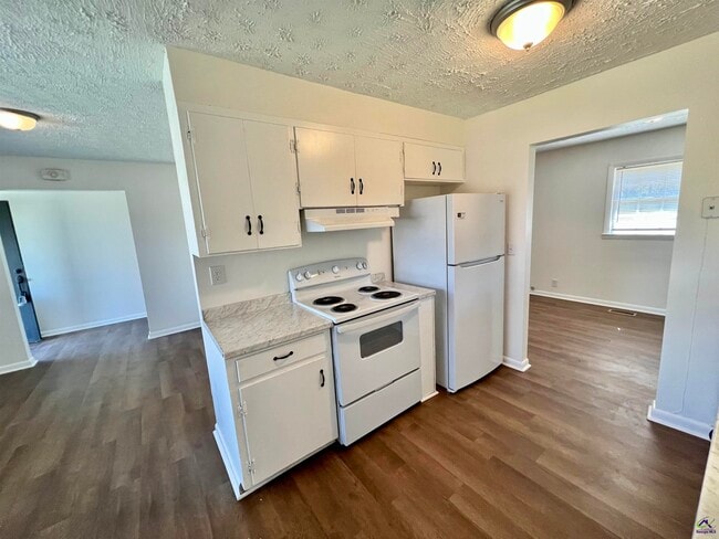 Photo - 2209 Macy Ave