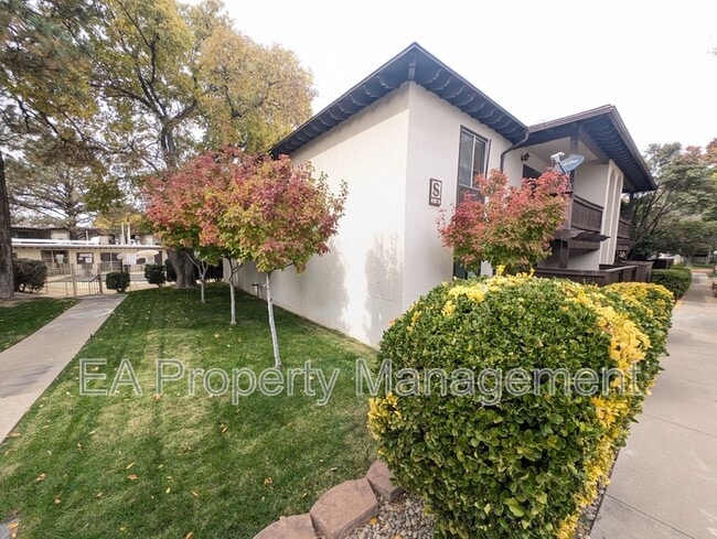 Photo - 1601 Pennsylvania St NE