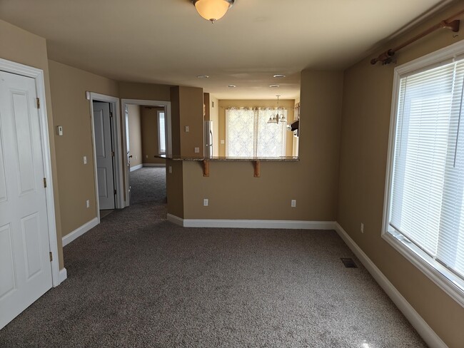 Photo - 5960 Niles St