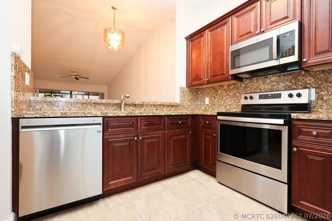 Building Photo - 10127 Boca Bend E