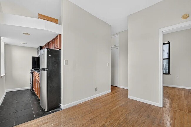 619 E 5th St Unit 27