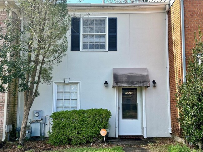 Photo - 2048 Rexford Rd Townhome