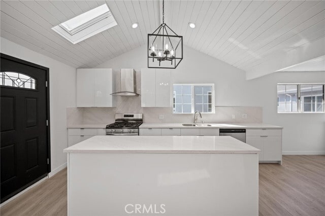 Photo - 7445 Balcom Ave