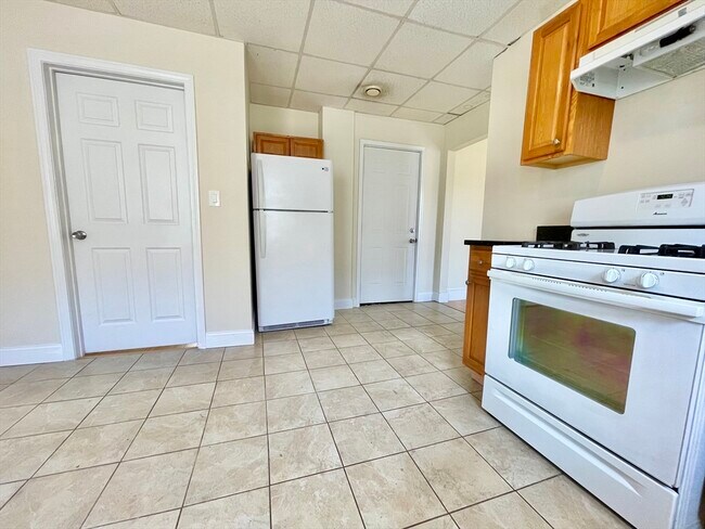 Photo - 45 Chestnut Ave Unit 2