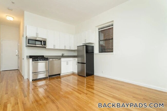 Photo - 179 St Botolph St Unit 9