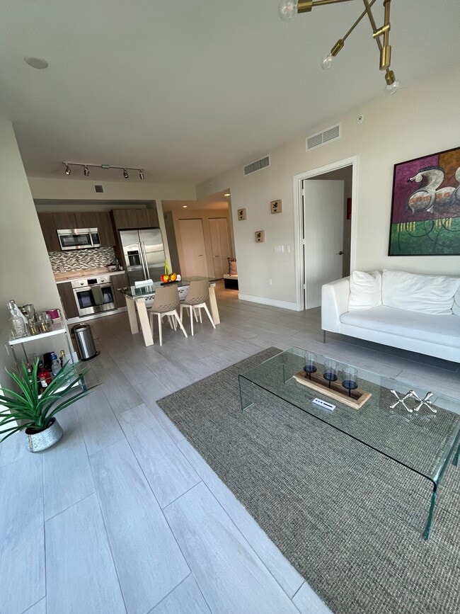 Photo - 201 SW 17th Rd Unit 6