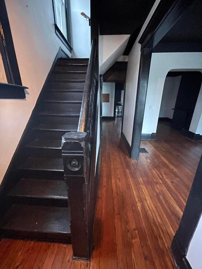 Photo - 1085 E Long St