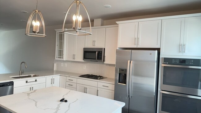 Photo - Beautiful contemporary TH in desirable North Hill