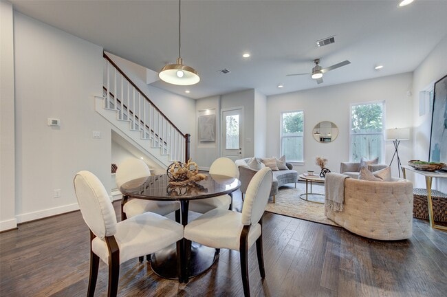 Photo - 853 Mansfield St