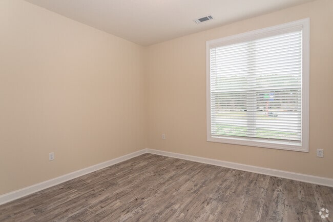 Dartmouth Sunroom - 3BR,2BA