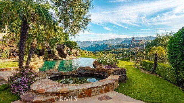 21004 Mendenhall Ct
