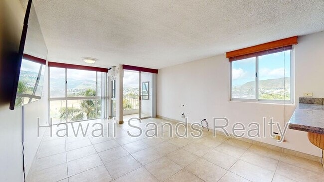 Photo - 2611 Ala Wai Blvd