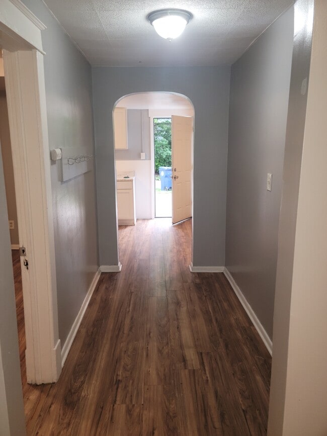 Building Photo - 2734 Orleans Ave Unit 2