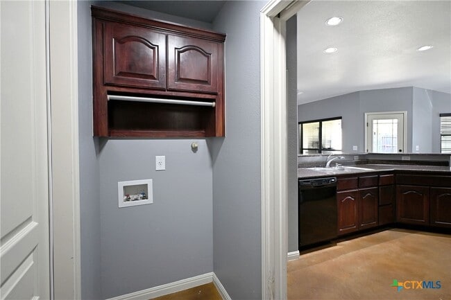 Photo - 2207 Hazelwood Dr