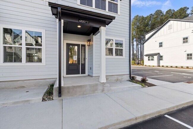 Photo - 4820 Gossamer Ln