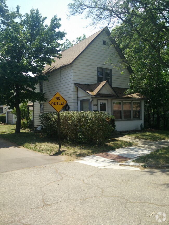 Building Photo - 1232 4th St Rental