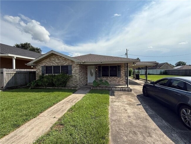 Building Photo - 324 Chinchilla Dr Rental