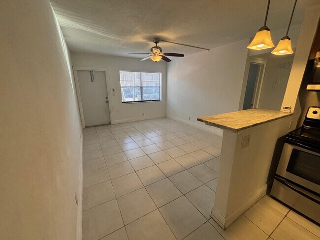 Photo - 4061 N Dixie Hwy Unit 17