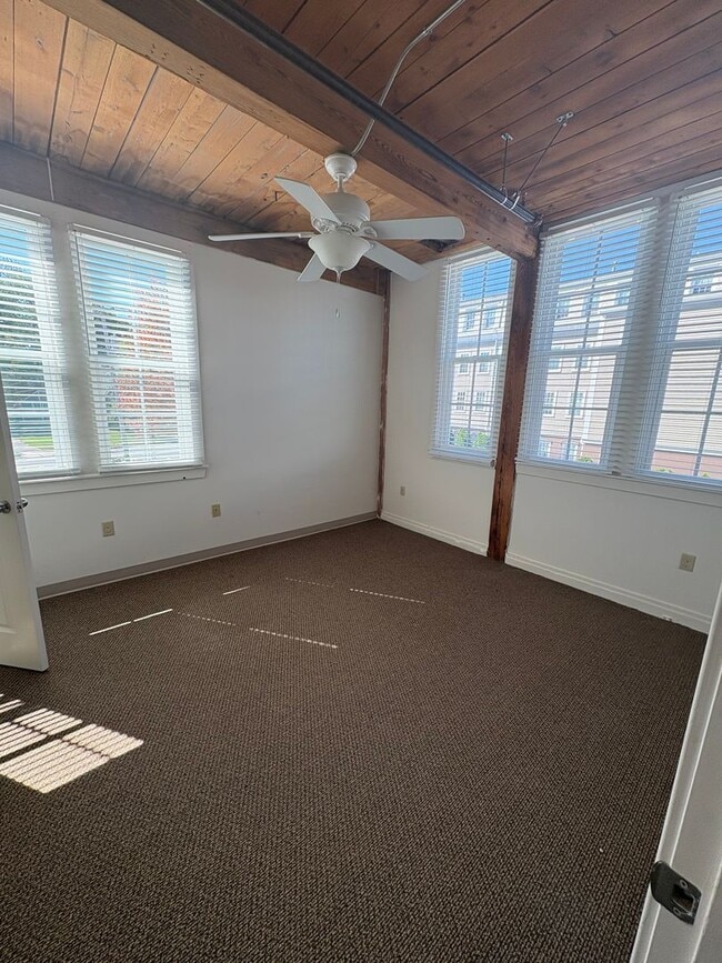 Photo - Bostonian Shoe Lofts