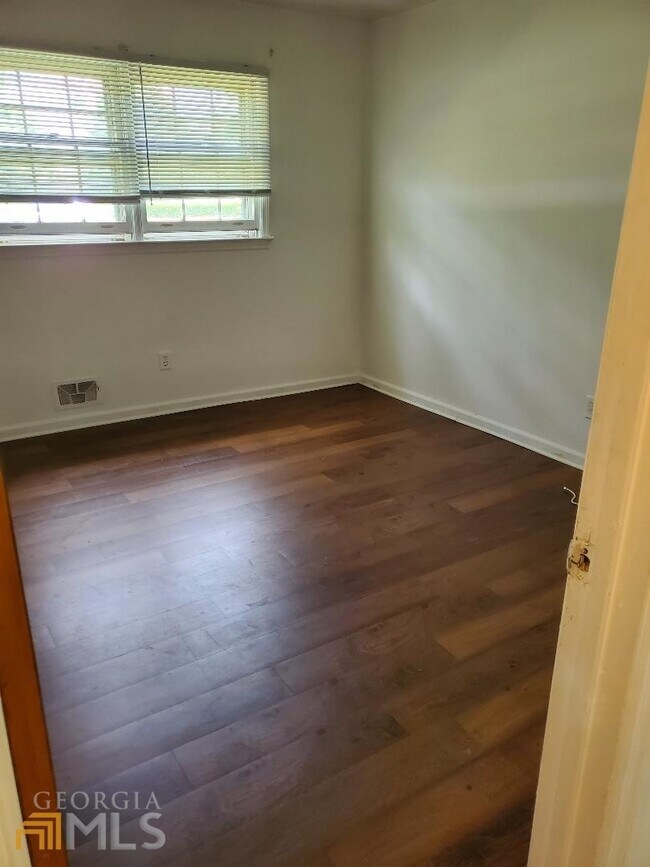 Photo - 5575 Buffington Rd