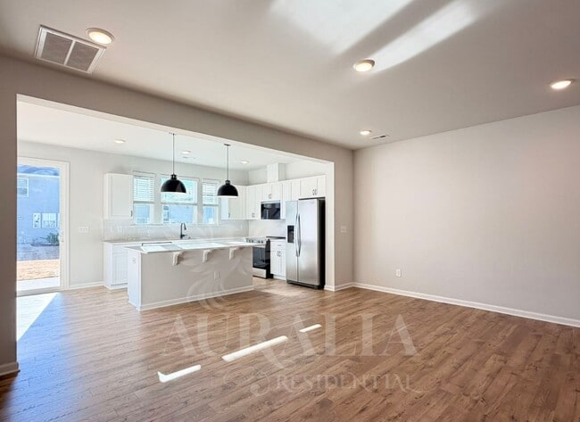 Photo - 163 Siebold St