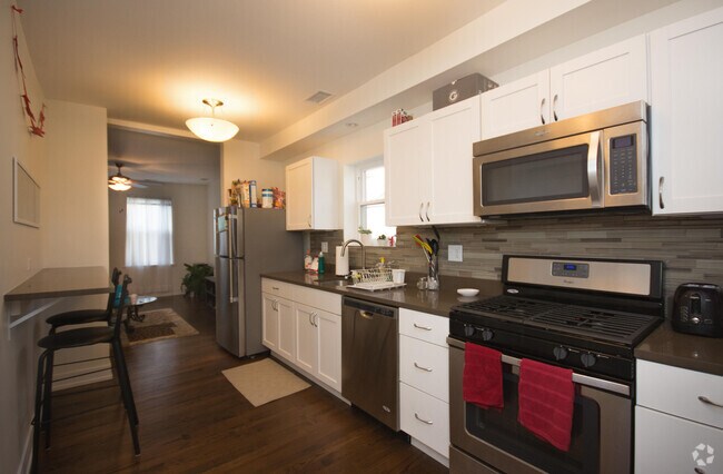 Building Photo - 2253 N Janssen Ave Rental