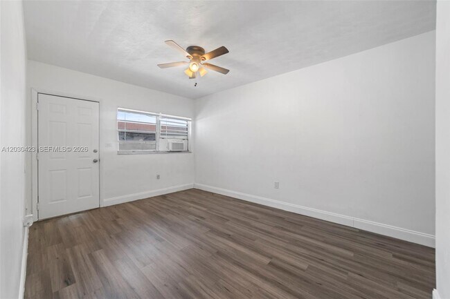 Photo - 15940 NE 19th Ct Unit 3