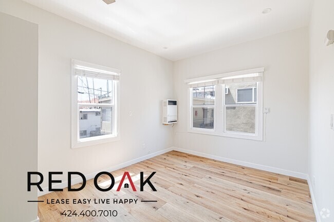 Building Photo - 915 S Kenmore Ave Unit 204 Rental