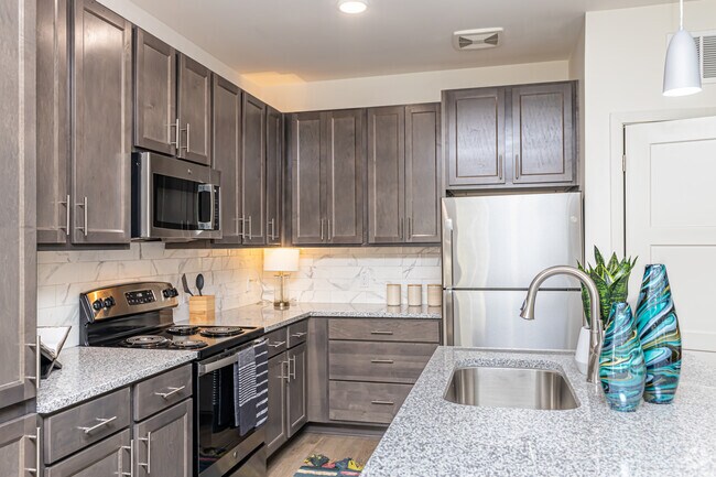 1HAB, 1BA - 778 ft² - Renaissance Santa Rosa