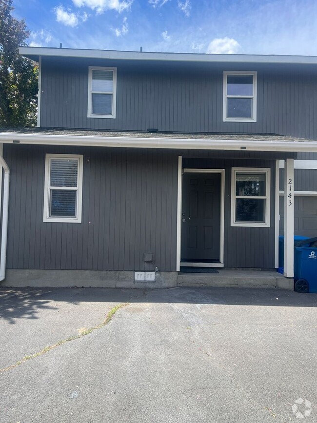 Building Photo - Quartz Ave 3plex/Ariserem-014 Unit 2155 Rental