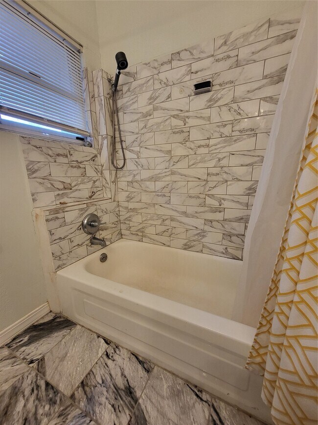 Photo - 1226 W Gray St Unit 4