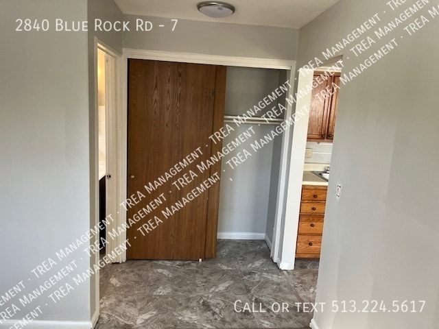 Photo - 2840 Blue Rock Rd Unidad 7