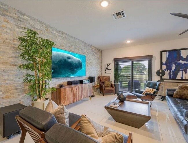 Photo - 3 Bedroom 2.5 Bathroom Townhome with 2 Car...